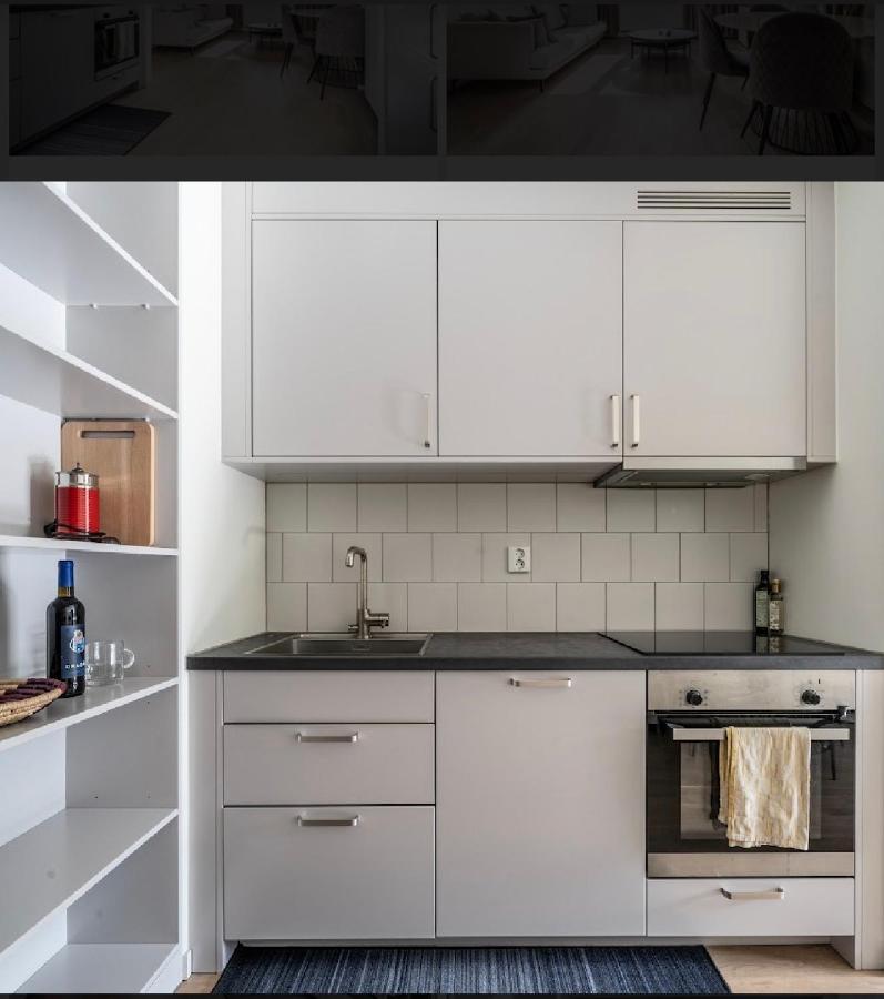 Central Apartment 5Min Drive To The Airport. Estocolmo Exterior foto